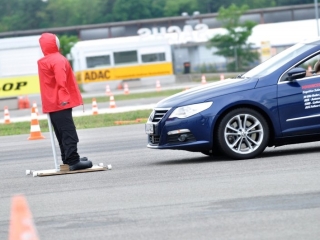Tìm hiểu Phanh tự động (Auto Emergency Braking - AEB)