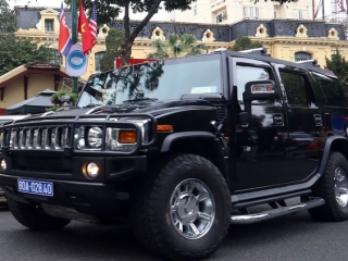 XE HUMMER, RAM BỌC THÉP XUẤT QUÂN BẢO VỆ HỘI NGHỊ MỸ - TRIỀU
